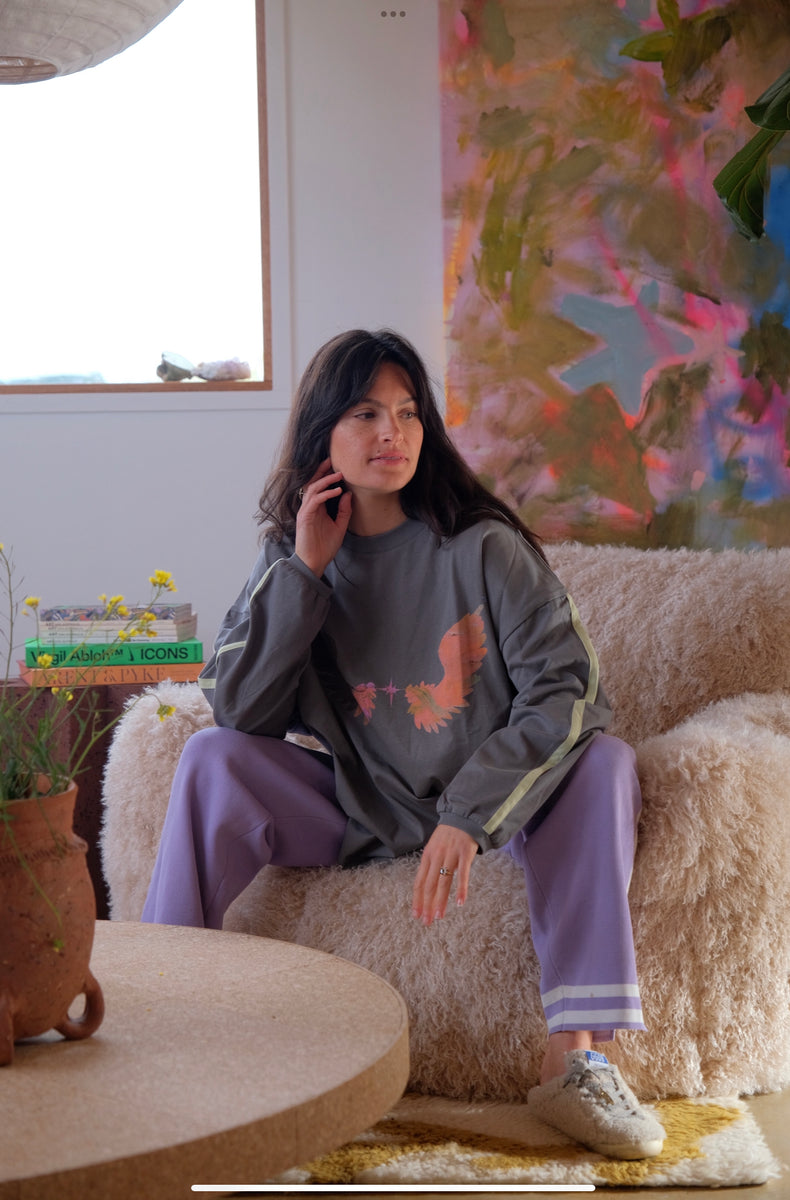 Levitate boxy long sleeve tee – Kateelizastudio